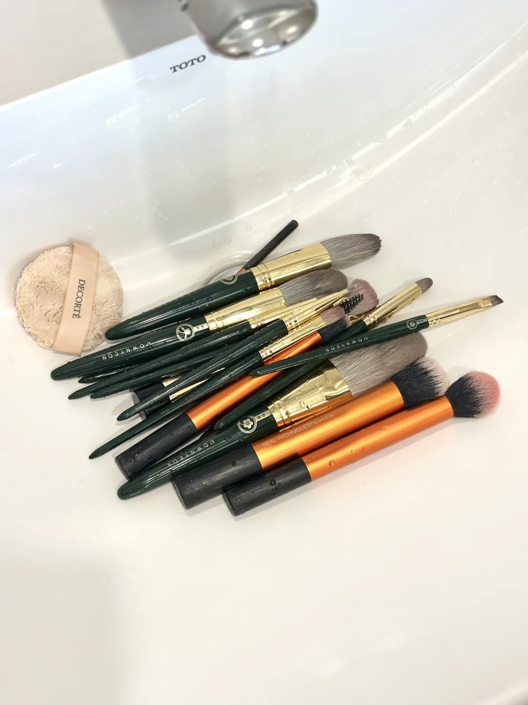 RT化妆刷掉毛、脱胶、发粘?先分清是洗坏了还是品控问题,再决定扔还是退