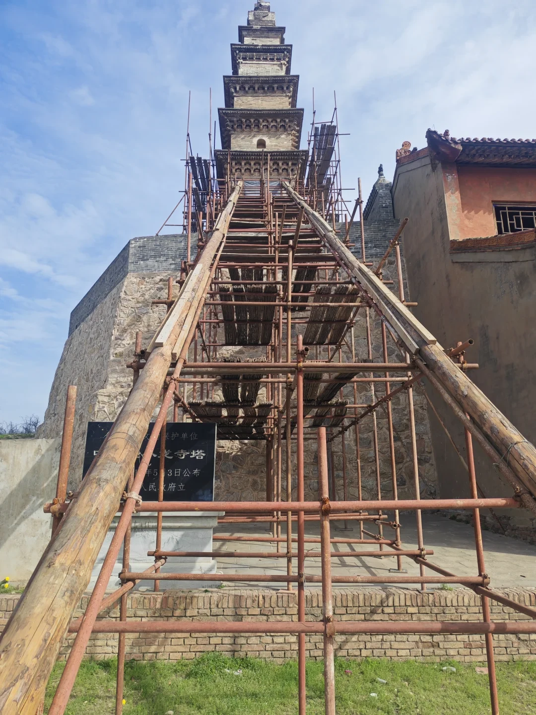 《黑神话:钟馗》取景地被挖出:游戏里的宋塔正在现实里扶正修缮,山西两处冷门国保现在该怎么看?