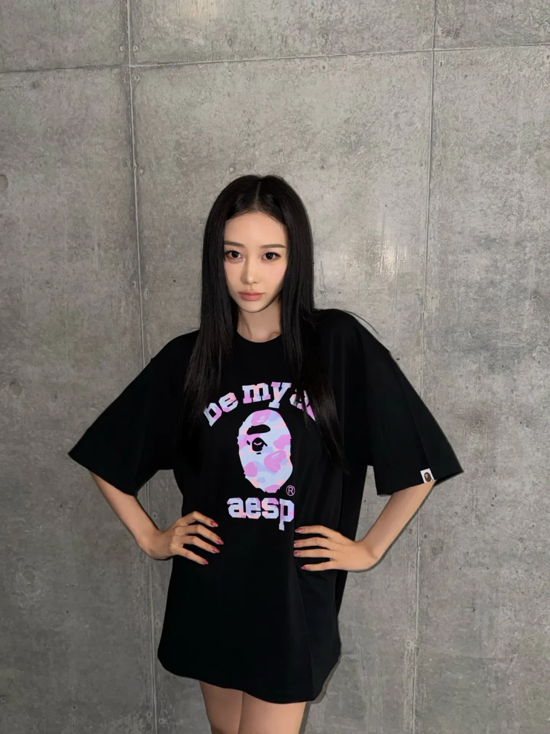 aespa × BAPE 联名开售即售罄,二手卫衣已经喊到 3500 元:错过的 MY,下手前先把这三笔账算清楚