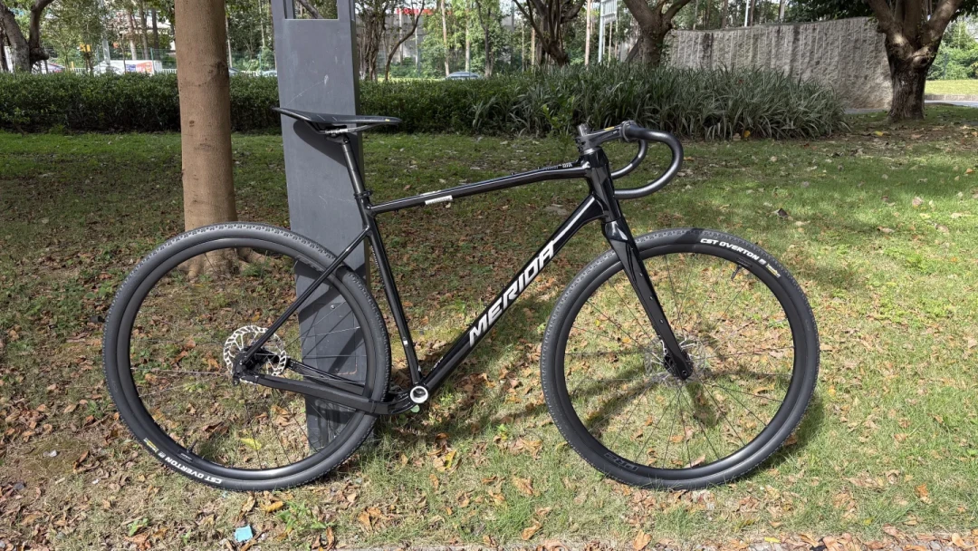 公路车还是瓜车?我把小红书知乎400多条吵翻的评论翻完,发现纠结的人都问错了问题