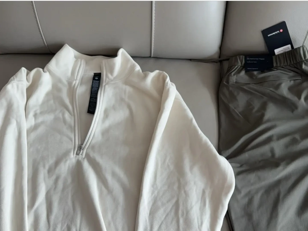 lululemon“师生折上65折”刷屏,但先别急着冲:同一条裤子能差出100元(8.30截止)