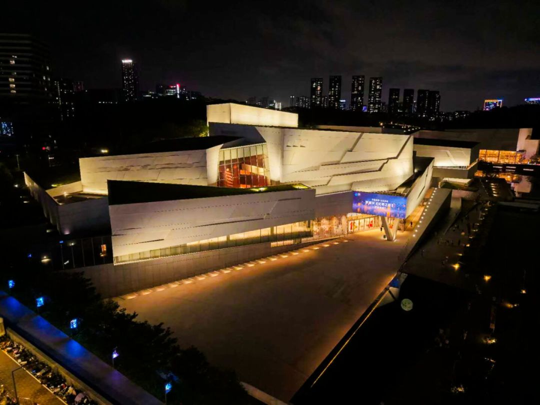 罗振宇把《文明之旅》搬进了影院:913集、20年、每周一小时,这部历史长跑现在值得上车吗
