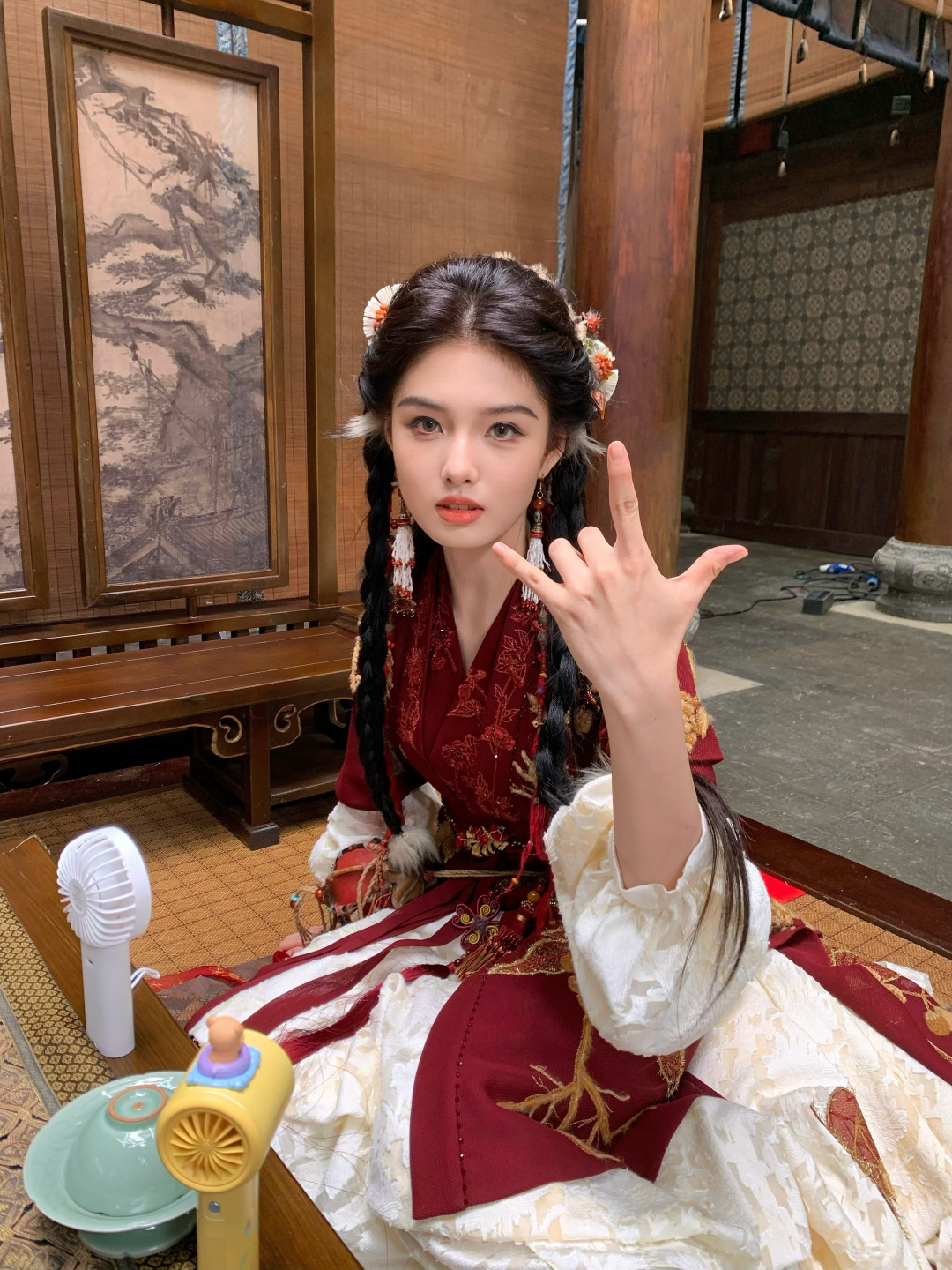 开机第6天郭敬明放出“原始帧”:《百妖谱》的审美可以先信,剧情建议再观望