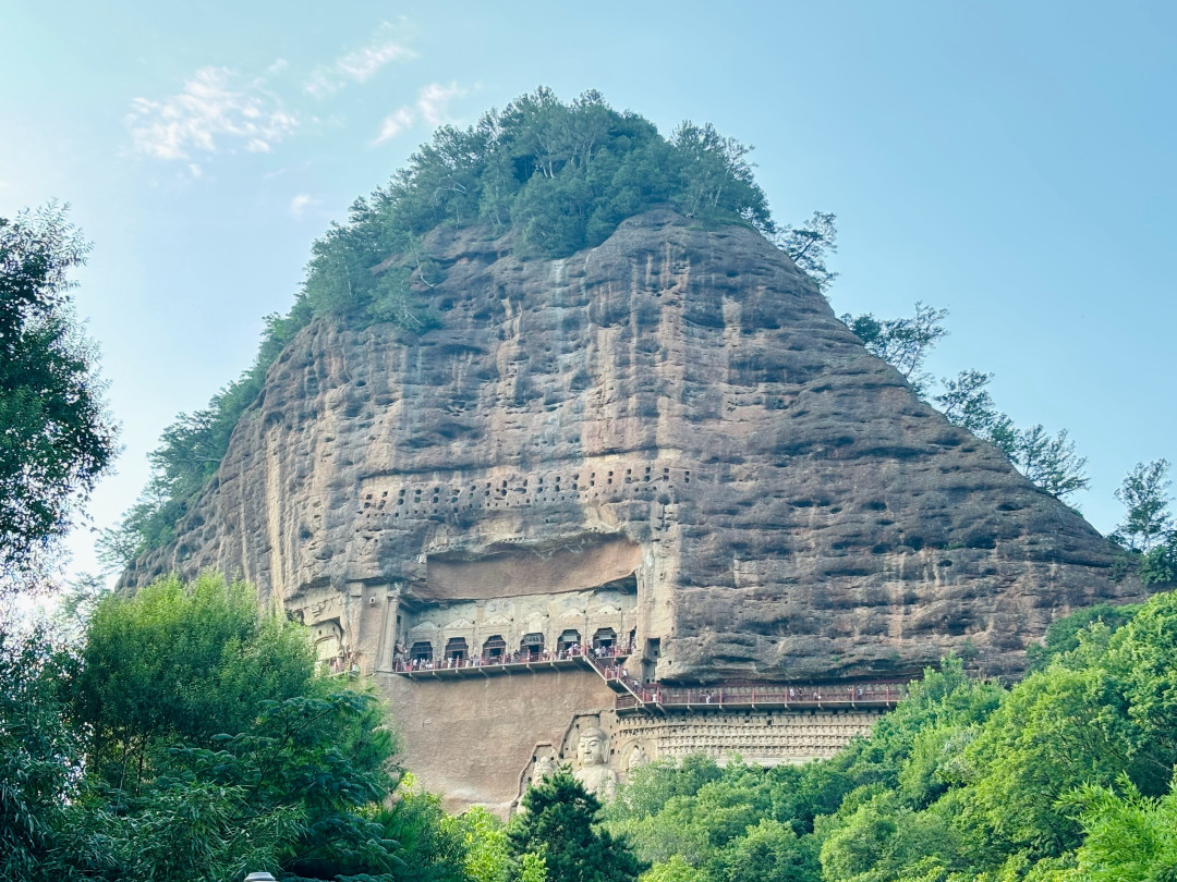 有人给垫底,有人给第一:今夏的麦积山石窟,口碑为什么两极