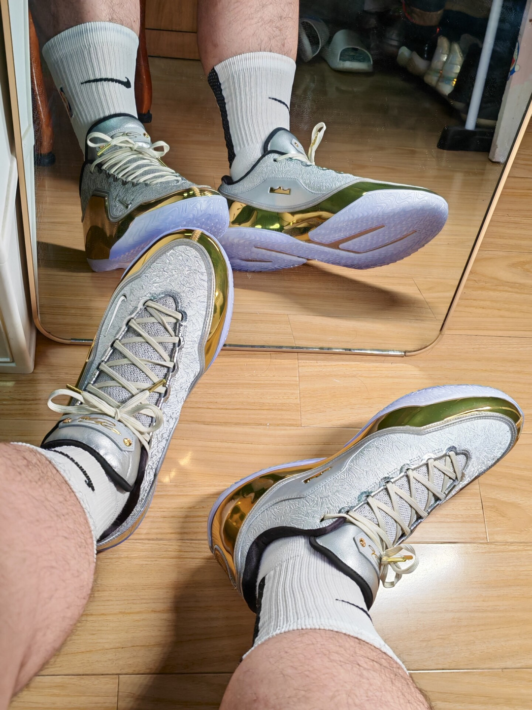 LeBron 24正式曝光:号称史上最轻的勒布朗篮球鞋,值得等吗?