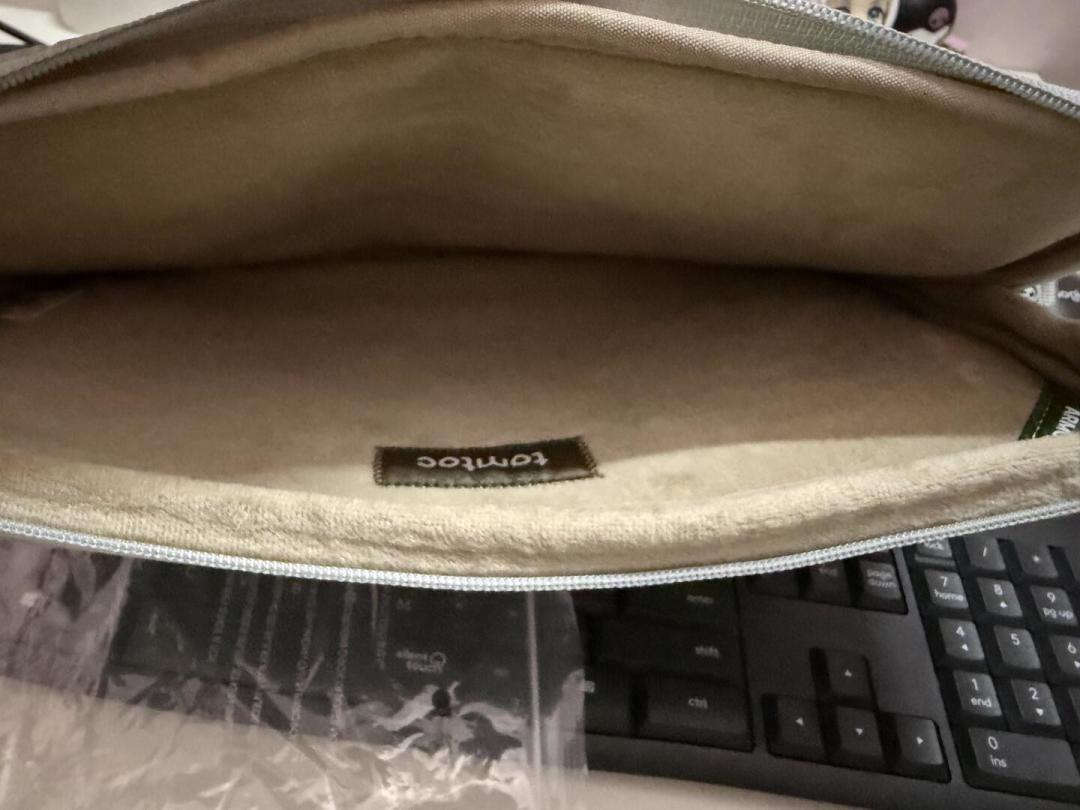tomtoc一百多,Incase四百多:都是装一台MacBook,这差价到底差在哪