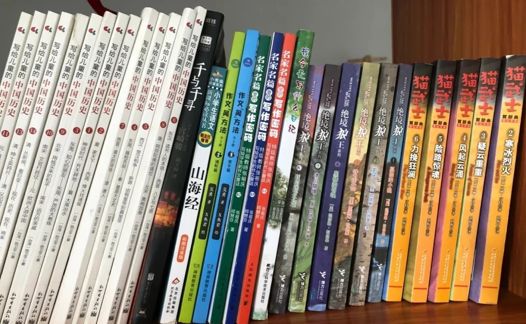新学期书单别急着下单:同一套必读书,差价能翻倍,版本和渠道先摸清