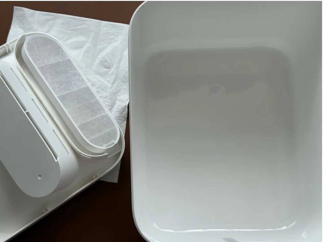 水碗那层滑膜不是水垢:看完全网翻车帖,我把材质、洗法和饮水机去留整理出来了