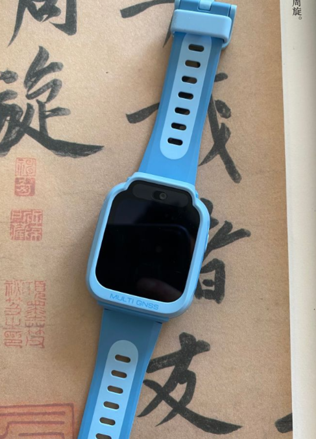 开学季给娃买米兔,怕他跟同学碰不了好友?现在有3条路,还有个定档的好消息