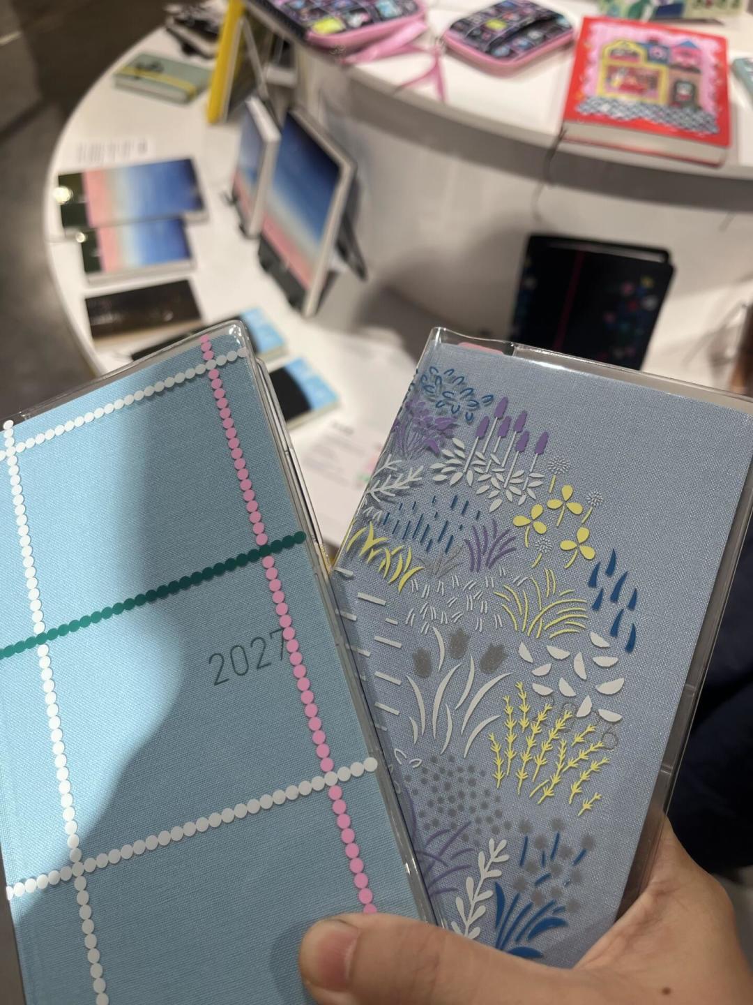 weeks第十年遇上颜值大年：HOBONICHI 2027 九月一日开售，决赛圈怎么选不后悔