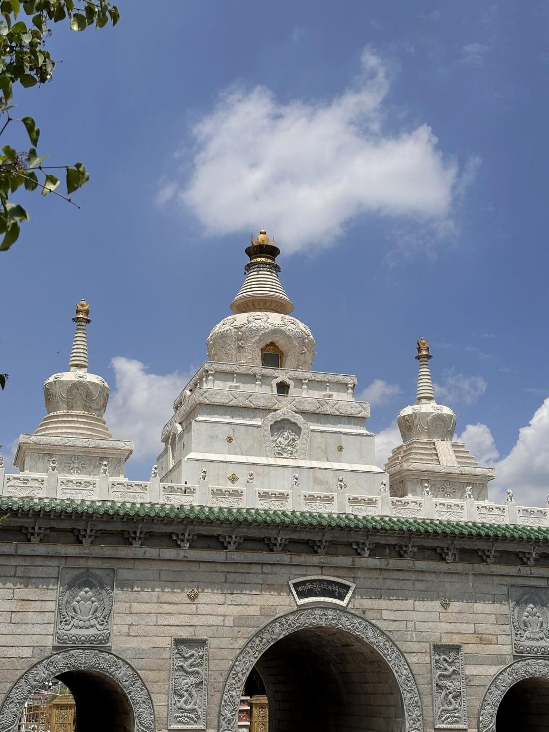 塔尔寺门票70元只是入场?讲解160、摆渡车35,钱怎么花才不踩雷,我给你算清楚了