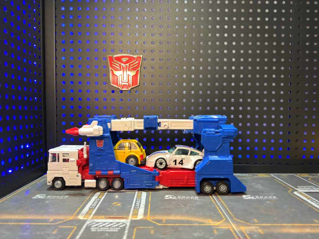 SS86四十周年再版潮扎堆到货:热破今天到货、通天晓再再版、钢锁跌到三百出头——哪些该冲哪些该等?