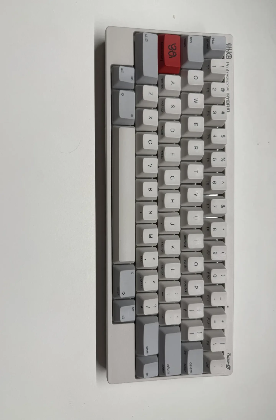 HHKB 30周年成了「渠道之战」:国行约2600、美版约2300、闲鱼再便宜几百,怎么买不踩坑
