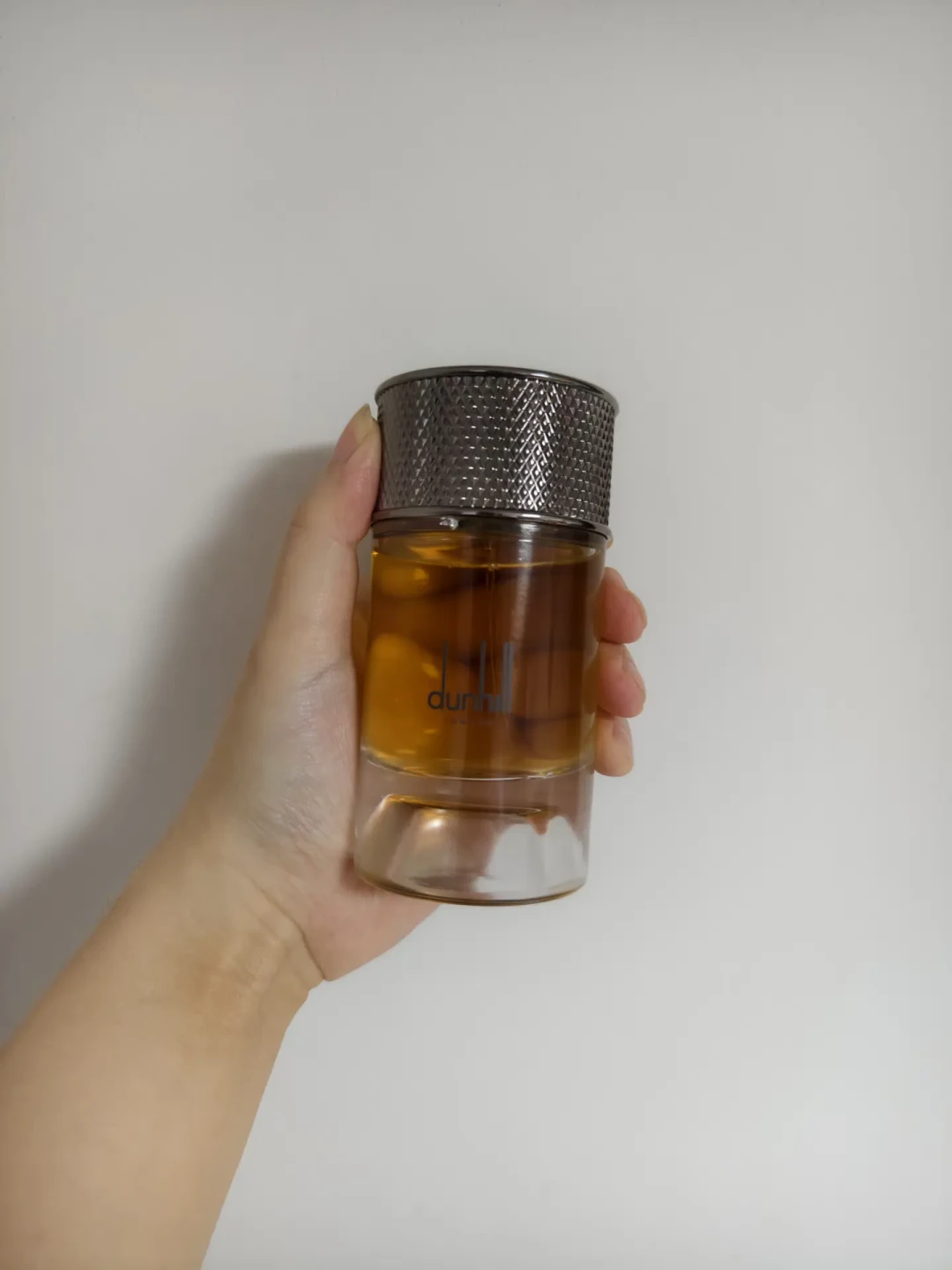 登喜路香水入坑指南:Icon老版和新签名版怎么分,哪瓶值得买、哪瓶别碰