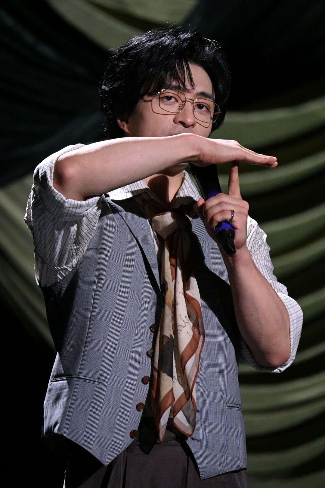 刘旸喊话,融创当天致歉停演:《八十一难》遭遇“新一难”之后,这事还没完
