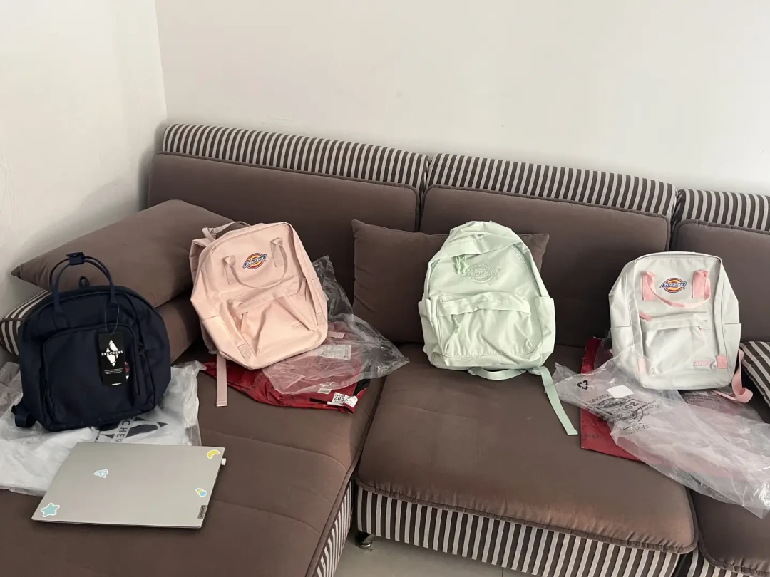 Dickies书包怎么成了开学标配?30块到90块差价背后:渠道、尺码、炸药包一次说清