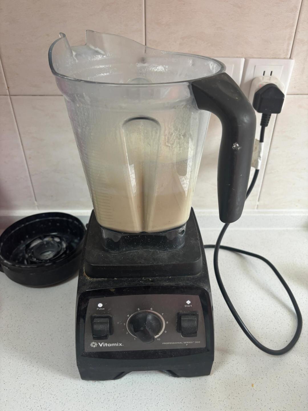 一半人说买了不后悔,另一半人说它吃灰:入手Vitamix前先回答3个问题