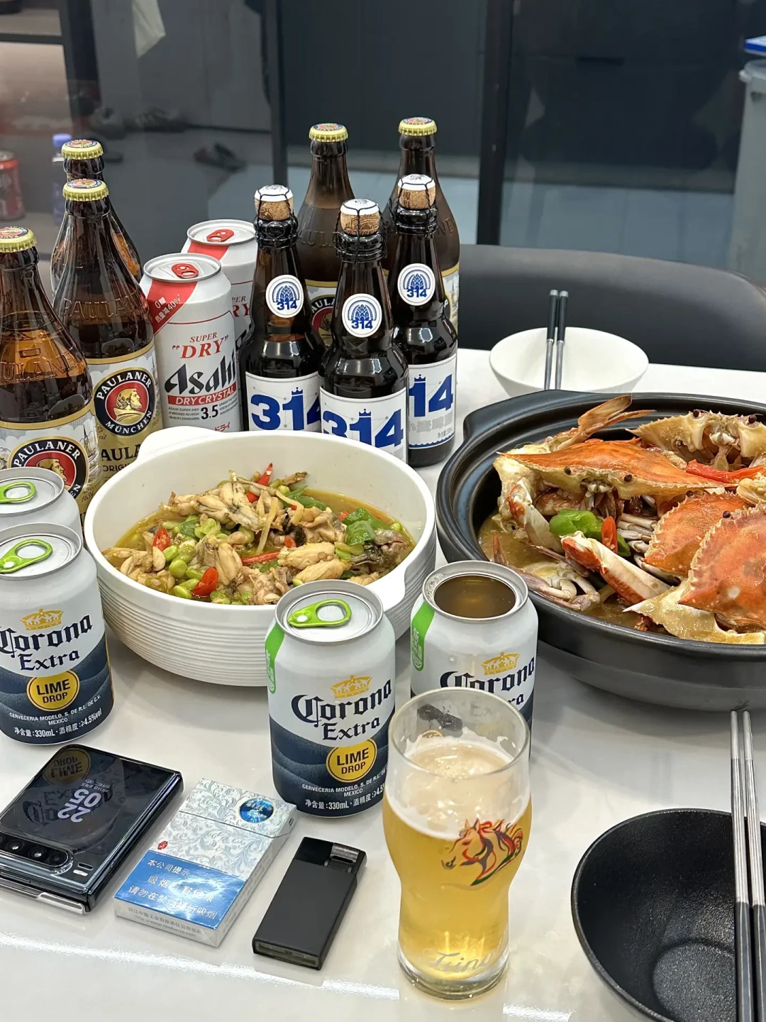 开海季第一波梭子蟹上桌:海鲜配白葡,但选错一瓶比蟹还腥