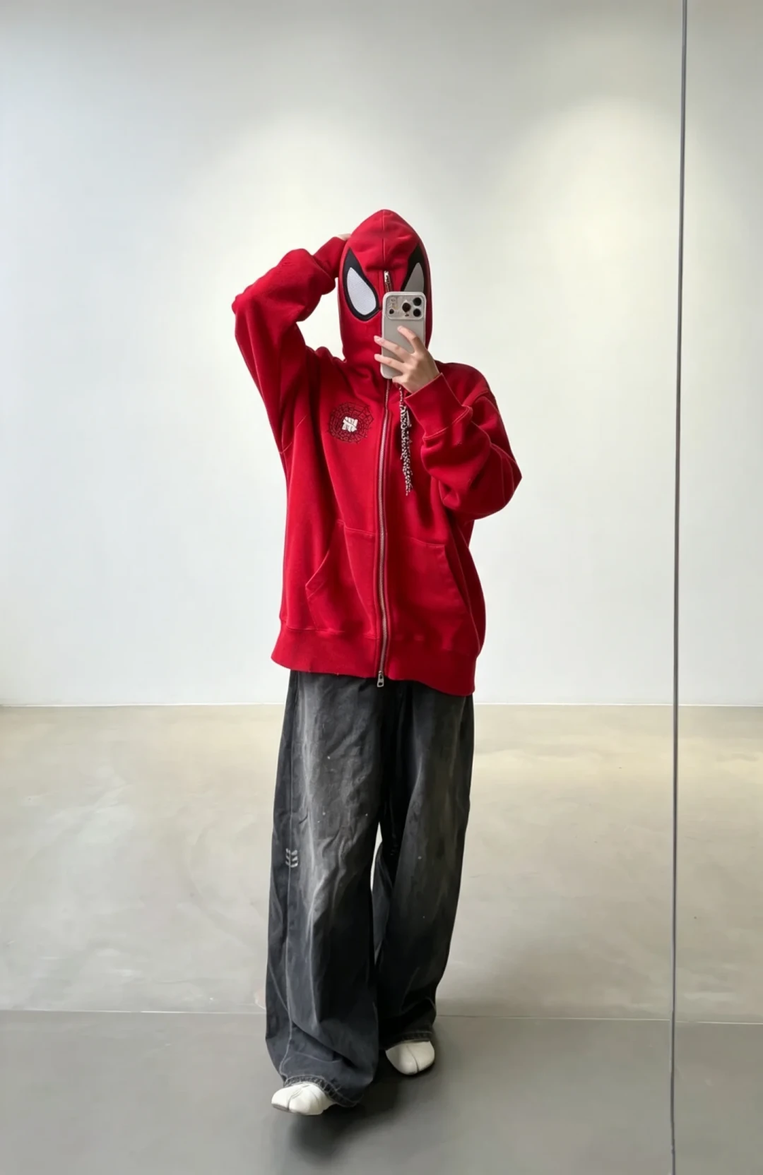 蜘蛛侠票房破20亿美元,快闪却结束了:UNDEFEATED 蜘蛛侠联名还剩什么值得买,Supreme 的坑怎么避