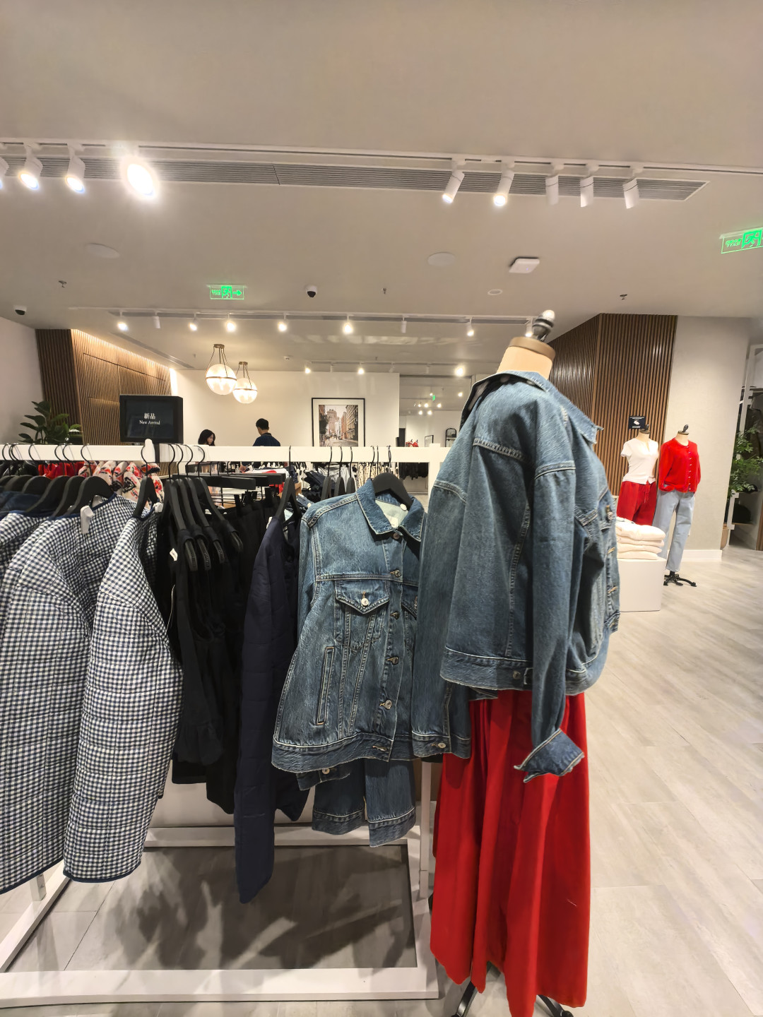 A&F中国业务传出引入投资者:小麋鹿没打算撤,但买它的方式该变了