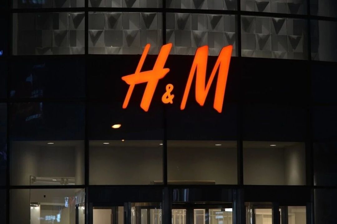 H&M六年关了七成门店,但撤退前这波清仓是近几年最值淘的窗口:先认线,再看洗标