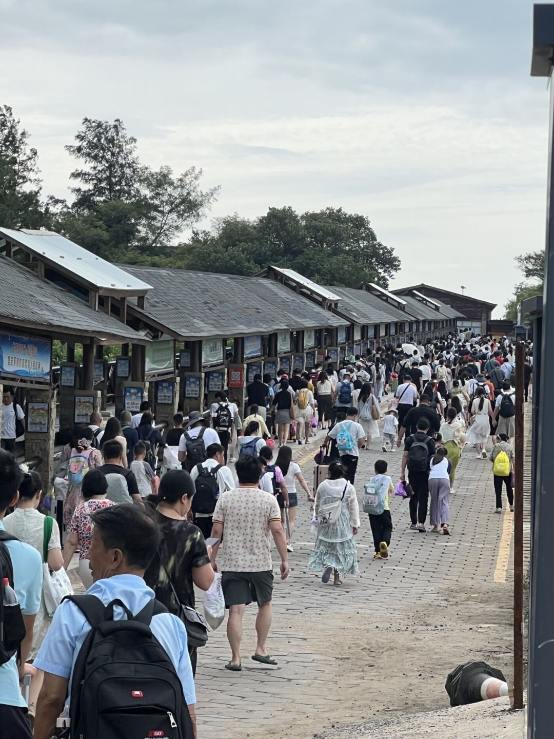 被困涠洲岛6天、额外开销数千元:9月是海岛游最便宜的季节,但穷游党出发前必须看完这篇
