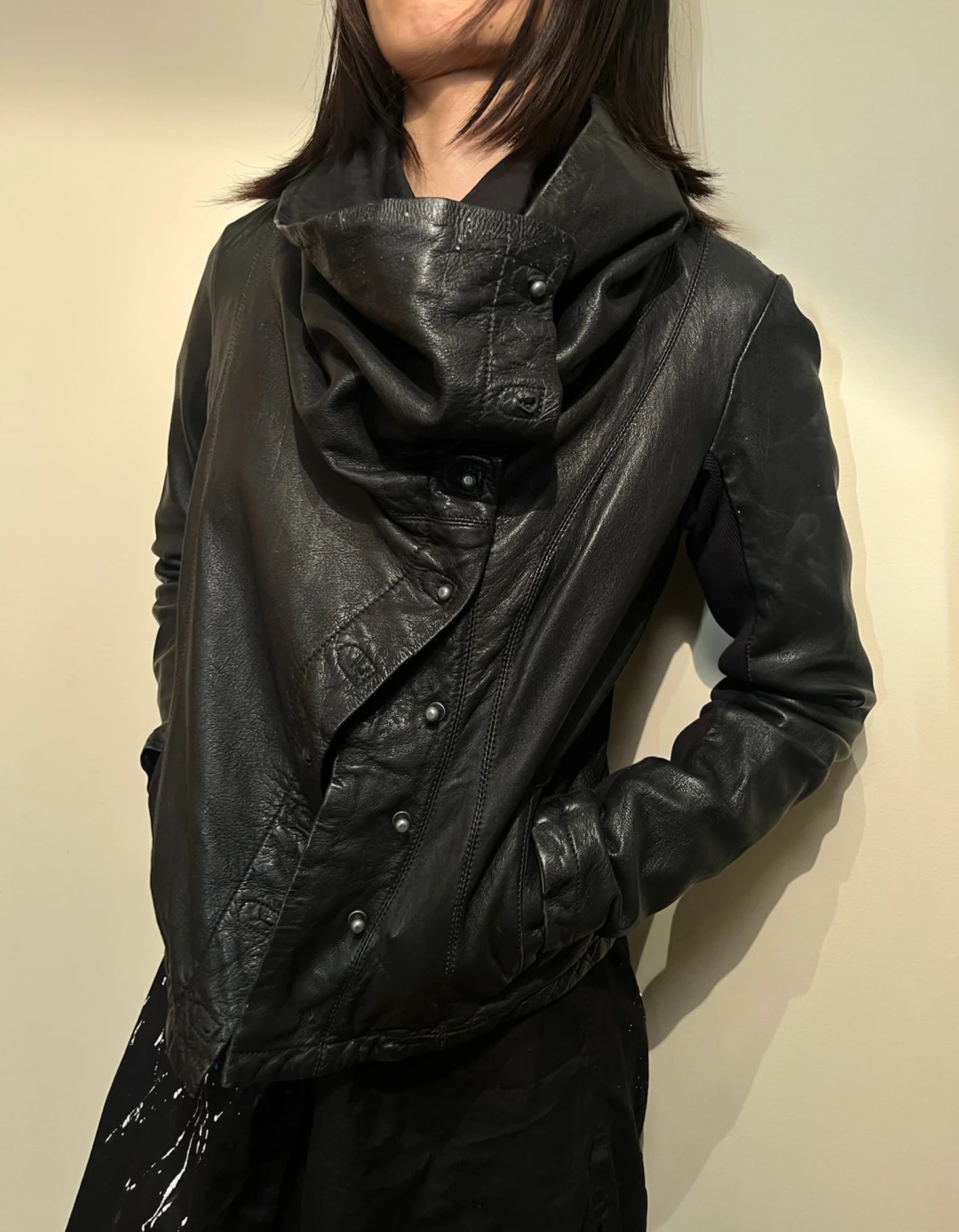 ALLSAINTS 9月1日焕新揭幕:经典皮衣四条渠道差价多大、哪个折扣窗口出手,先算清楚再决定