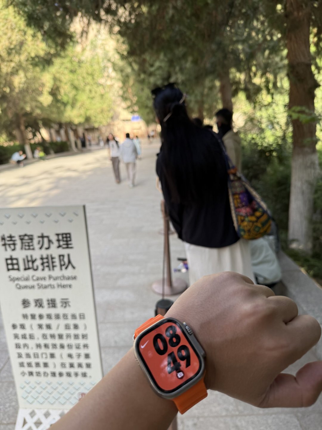 暑假一结束，石窟就进入了全年最好的窗口：麦积山人流减半，莫高窟不用5点起床，你收藏的三条攻略已经过期