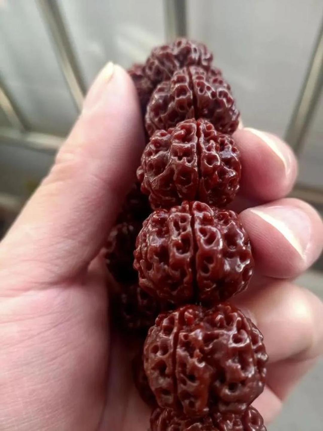 夏天被汗泡过的串,一到秋天就裂:翻遍全网帖子,整理出这份手串换季自救清单