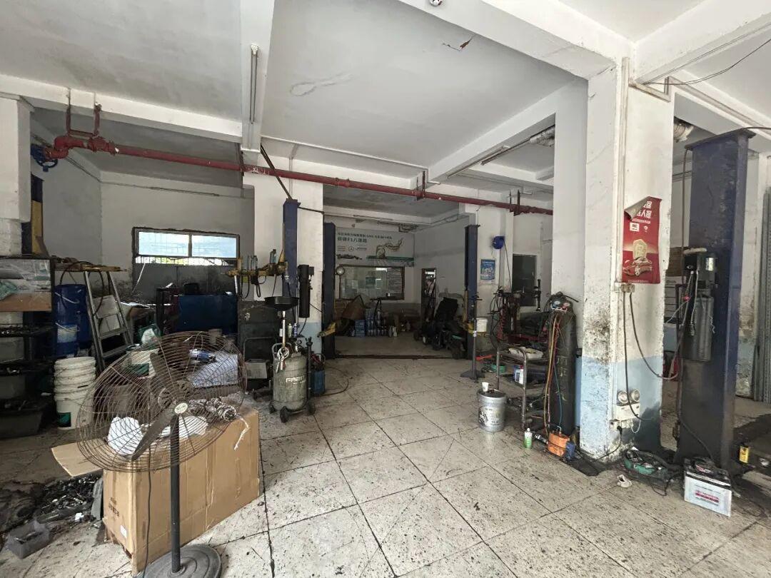 常去的修理店拆了升降机,头部连锁半年新增817家:燃油车保养不是没地方去了,是选店逻辑变了
