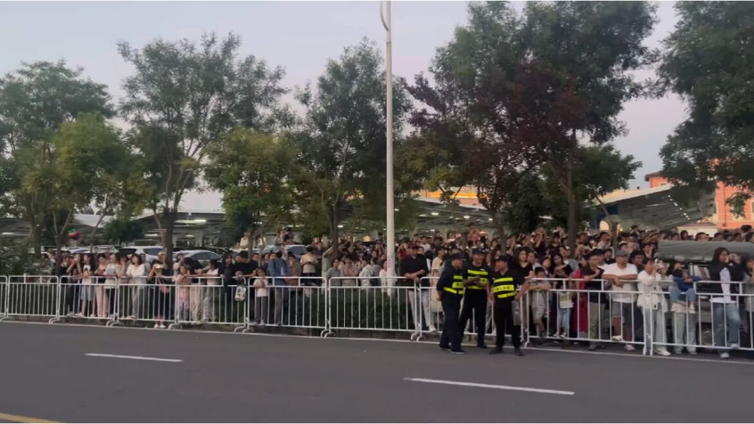 《成都》十年,190万人抢14.7万张票:赵雷鸟巢二开明天开售,别先交黄牛票的智商税