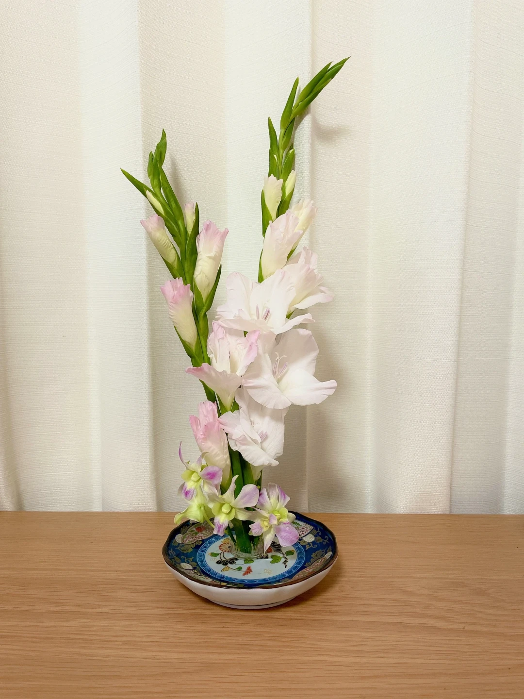 茶席上的一枝花：0元野采的枝条，怎么插得比花店99元的花束更高级