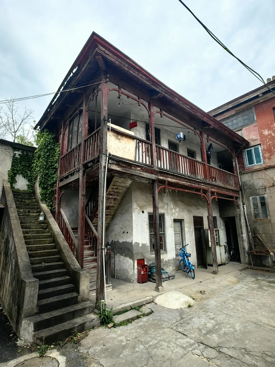 你家那盏老煤油灯,可能是洛克菲勒“白送”的:两百多块收美孚灯之前,先看这三处