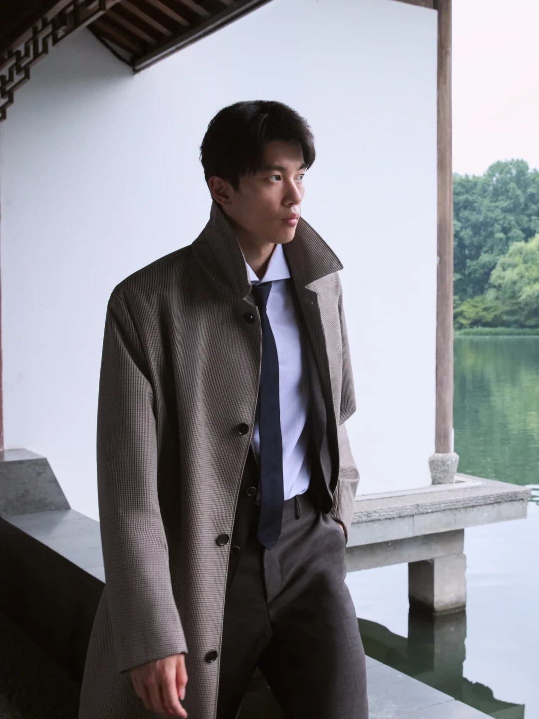汪顺出镜BOSS秋冬新大片：「同款」已经开始上架，买之前先分清三种“同款”和三档价盘