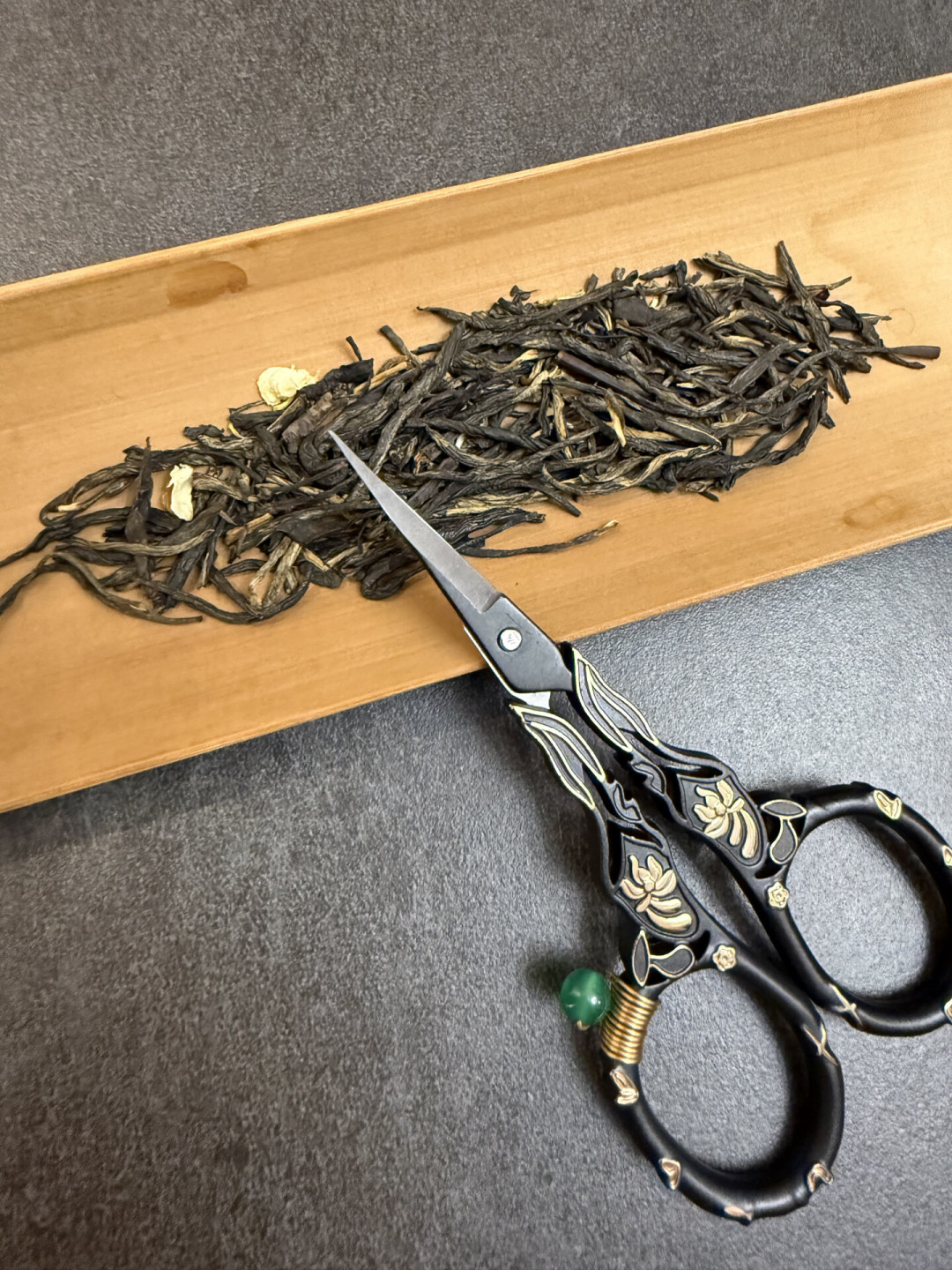 凤牌新品茉莉版经典58香得
