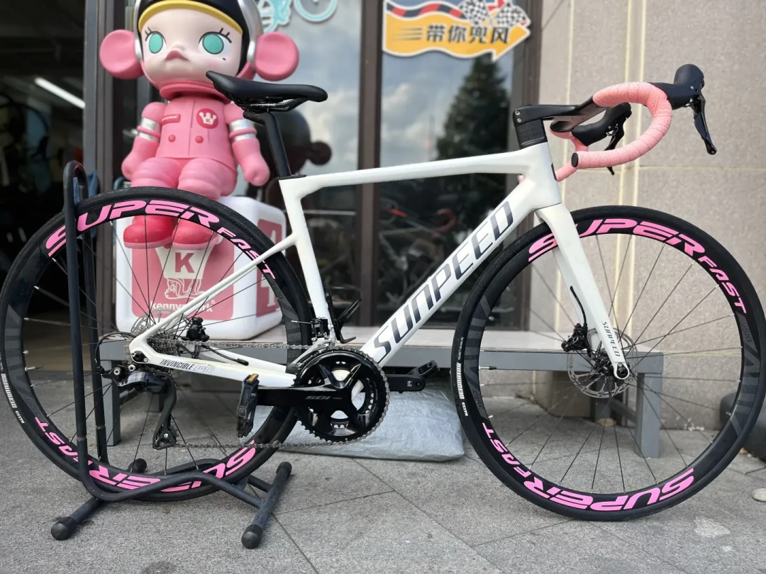 168元一天租2万级竞赛车,Dogma F都放出来租了:公路车租赁这半个月突然爆发,值不值就看你一年骑几天