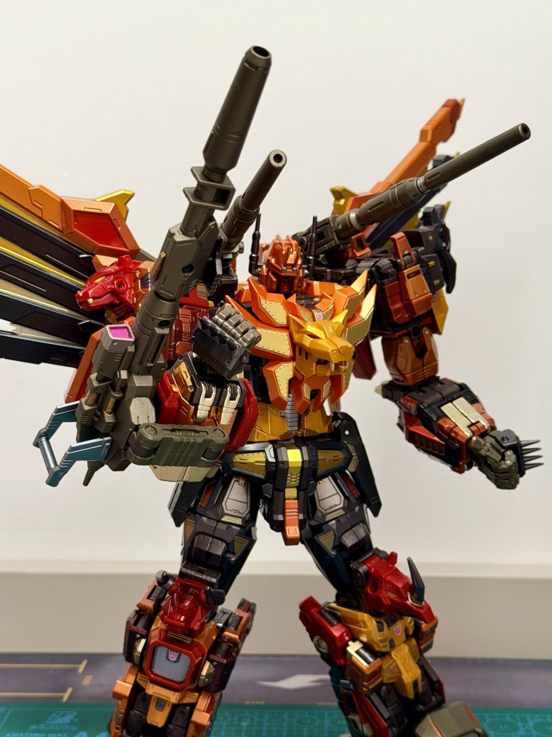 钢铁机神冲云霄,TF老玩家嫌2000贵、模玩新人嫌2000便宜:冲颜值入坑前,先看懂这两套逻辑