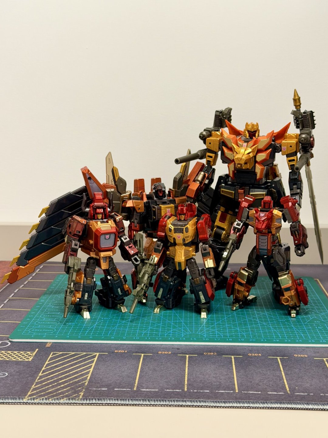 钢铁机神冲云霄,TF老玩家嫌2000贵、模玩新人嫌2000便宜:冲颜值入坑前,先看懂这两套逻辑
