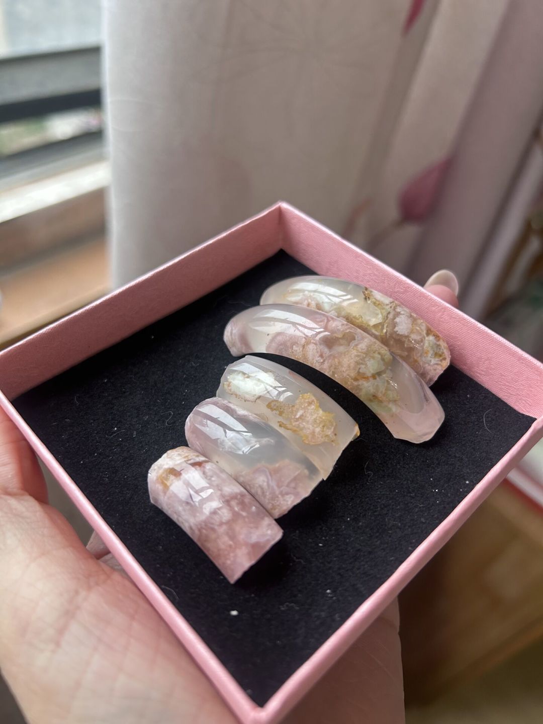 198元的玛瑙手镯和1700元的,差的钱到底买了什么?黑话、档位、5条避坑线,第一次下单前收好
