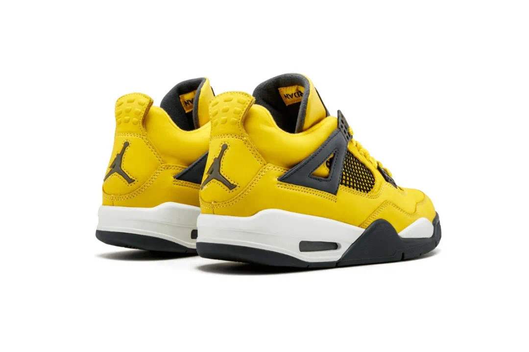 AJ4「巡回黄」8月29日国区SNKRS先行发售:20年首次复刻,先分清它和「电母」再决定冲不冲