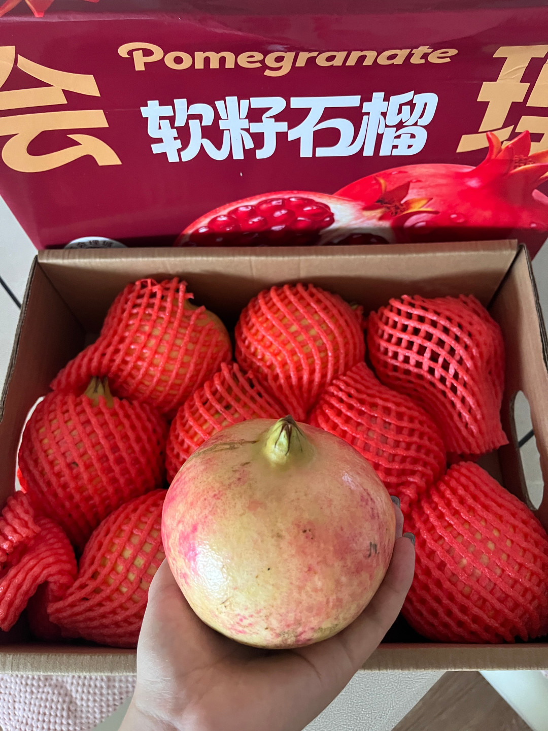 软籽石榴跌到16.9元4.5斤,但别急着囤:现在卖的八成是“会理头茬果”,下单前先看产区时间表、4档价位和5步挑法