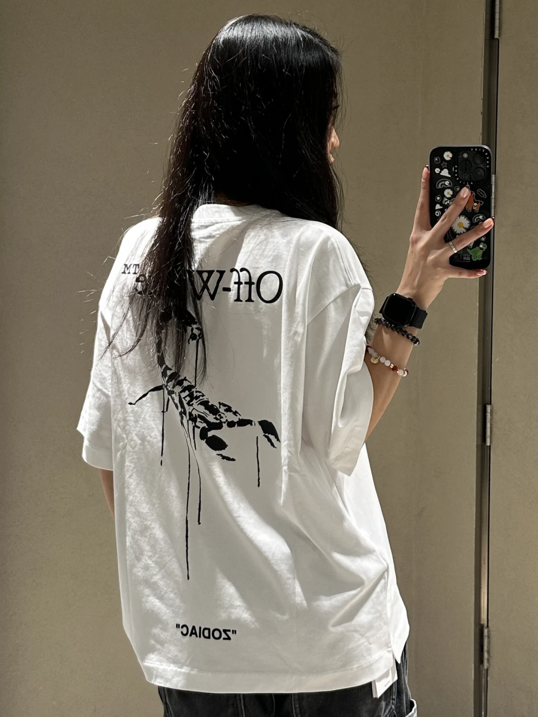 Off-White的“十二星座T恤”上架了:全集合只在香港,补货按星座拆,本命款怎么入手