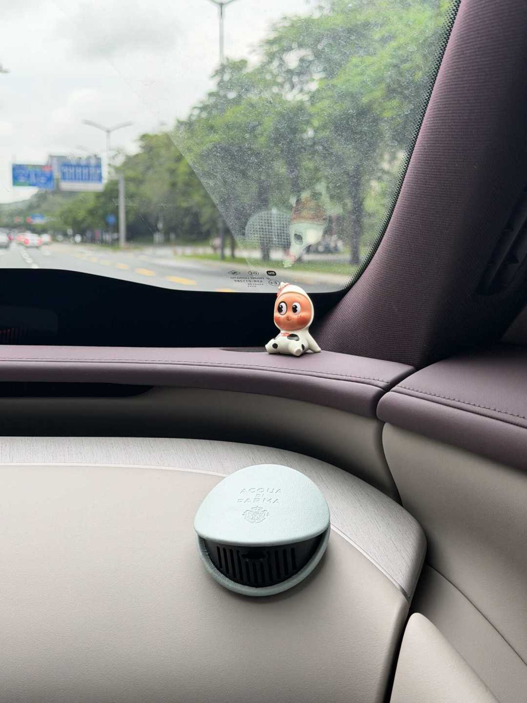 车里到底能不能放香薰?看完这个夏天全网车主的翻车现场,我劝你先挑形态