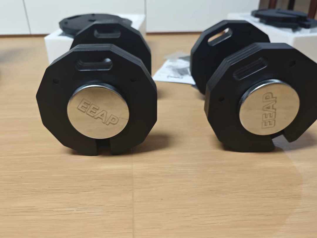 一对哑铃真能替代健身房?给三种在家训练的人划清界限
