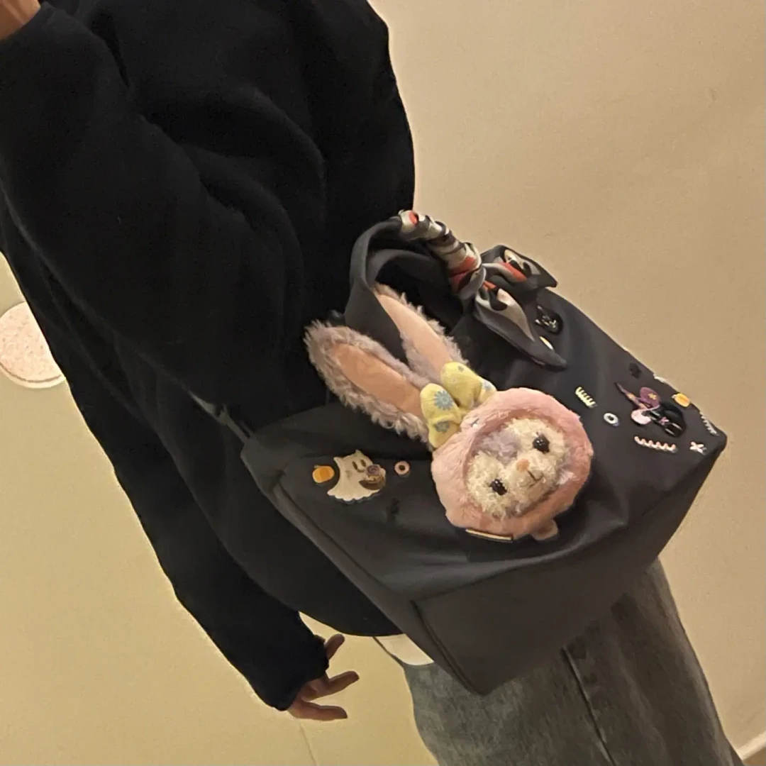 刺绣贴几块钱但真不好贴牢:贴掉、烫糊、留胶三类翻车原因和各面料正确贴法,这篇一次讲清