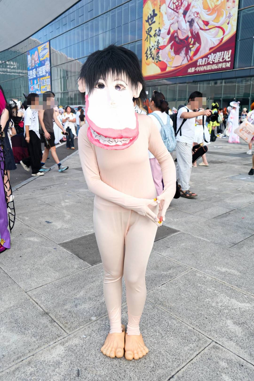国庆漫展约妆窗口开了：展妆90、正片妆260、华改265起，交定金前先搞清这几件事