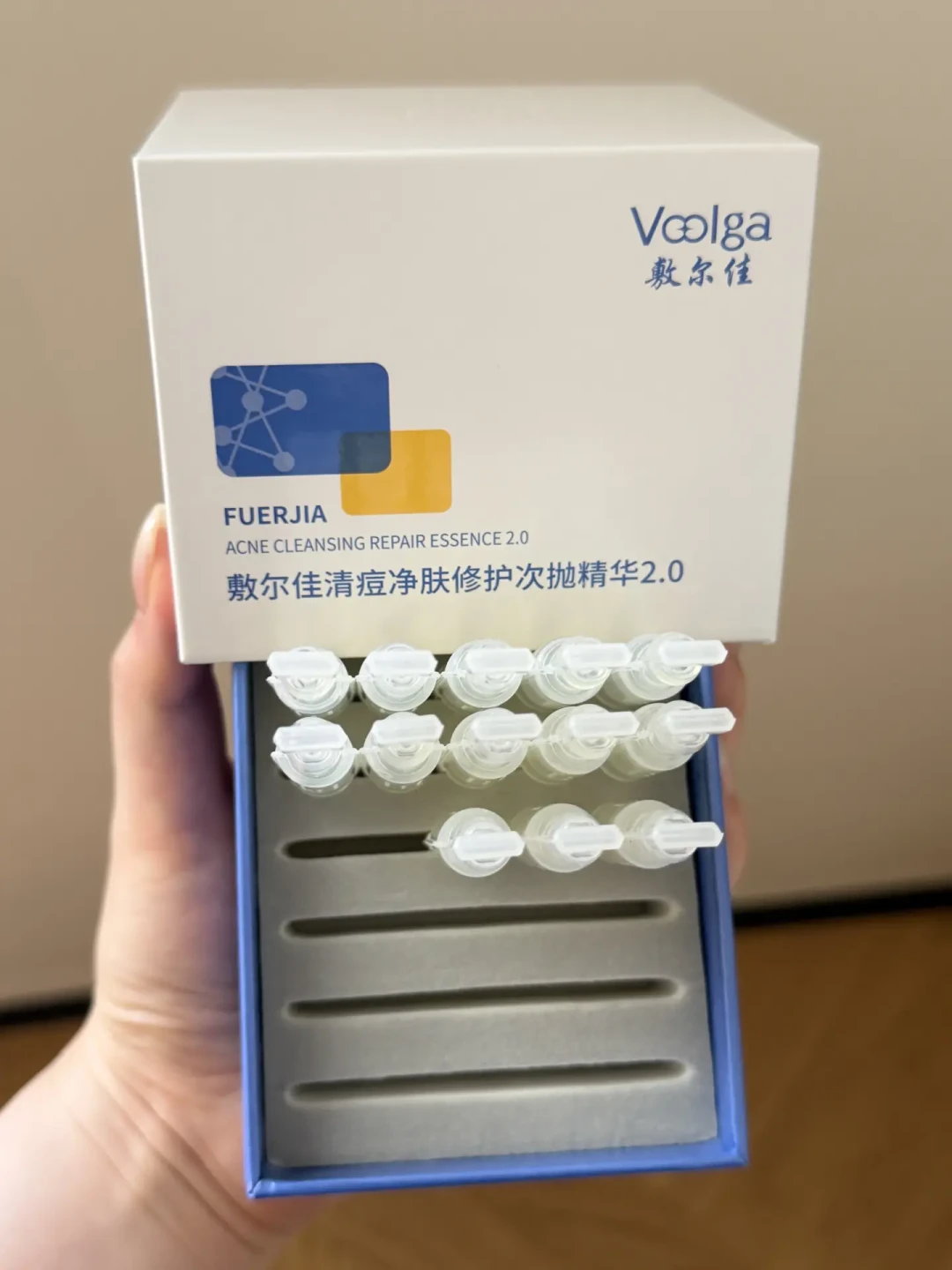 敷尔佳半年卖了11.56亿,二季度利润却跌了近四成:你的钱该花在它家哪款产品上