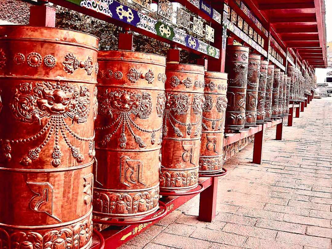 塔尔寺不是普通景点:暑期最容易犯的8条规矩,犯了真会被拦