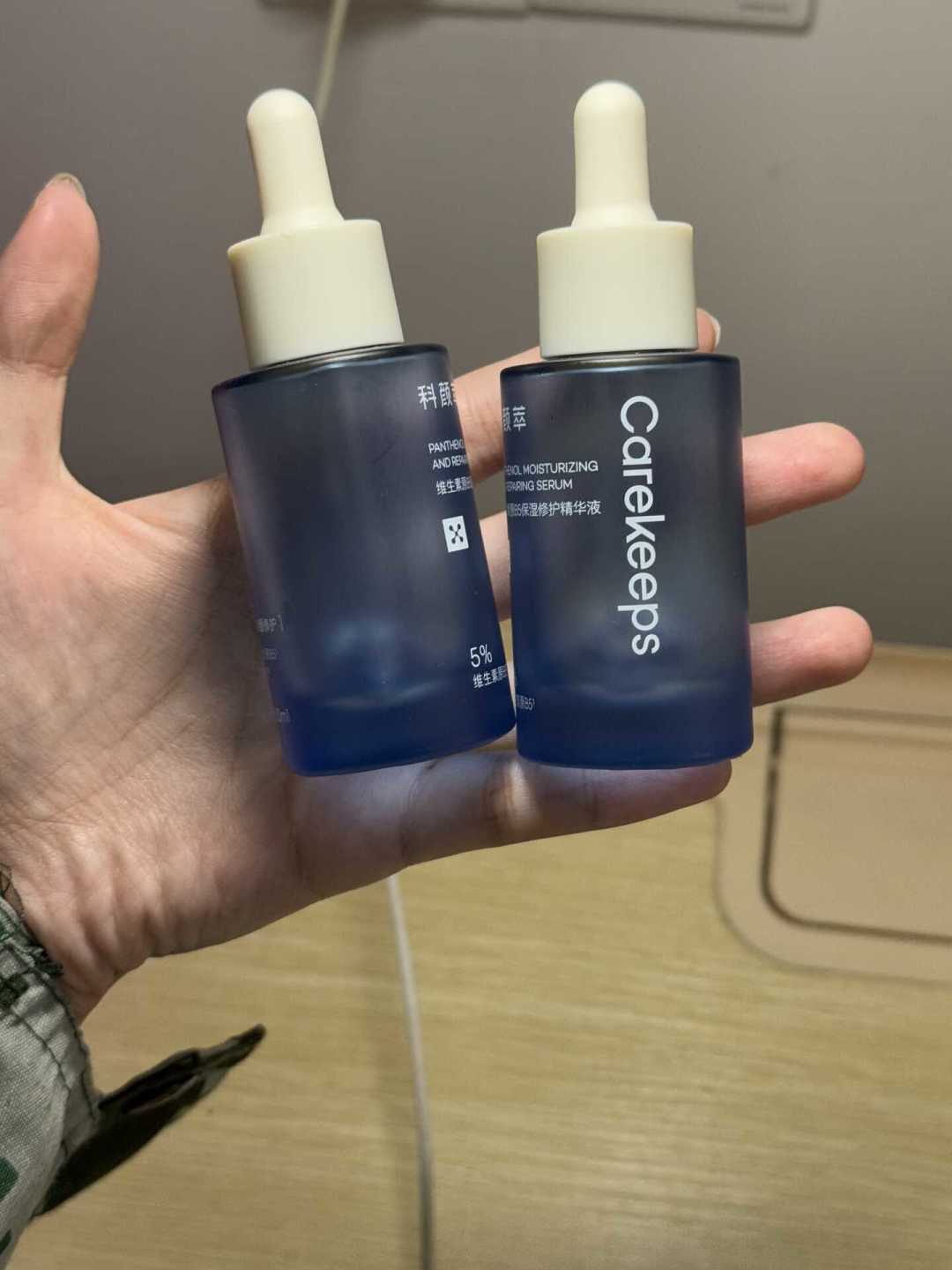 照着推荐清单买还是晒黑?对完三平台40多篇军训防晒帖和几百条实测评论:滤掉广告,只剩一张清单和3个错
