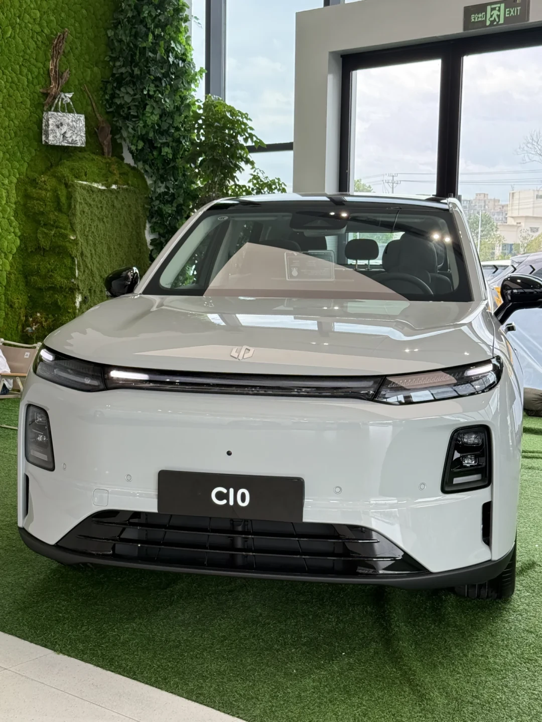 零跑月销10万,市值却不到蔚小理一半:资本算的那笔账,恰好是你捡到的便宜